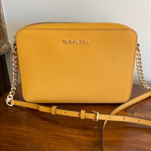 Michael Kors Jet Set Crossbody Bag NWT